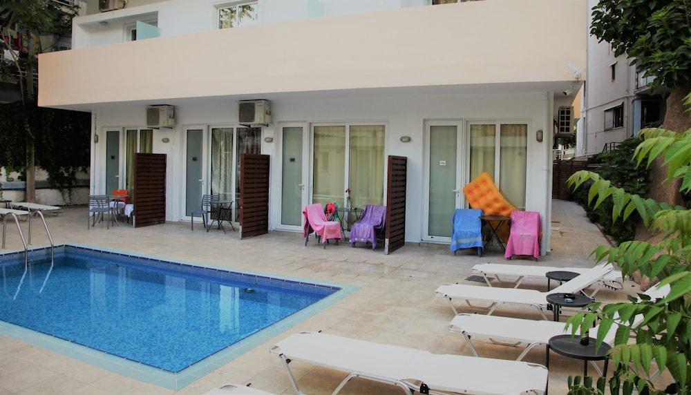 Aparthotel Mimosa